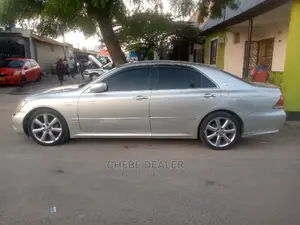 Toyota Crown 2004 Silver