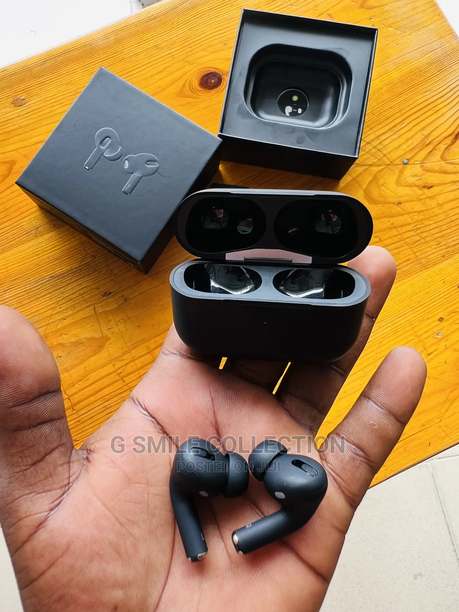 Black Airpods Pro