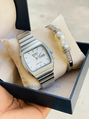 A Set of Watch and Bracelet