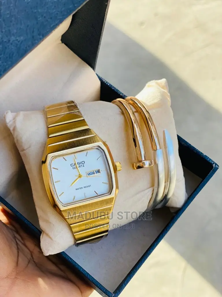 A Set of Watch+ Bracelet