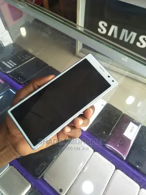 New Sony Xperia 8 SOV42 64 GB White