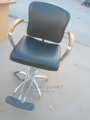 Saloon Chair