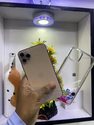 Apple iPhone 11 Pro Max 64 GB Gold