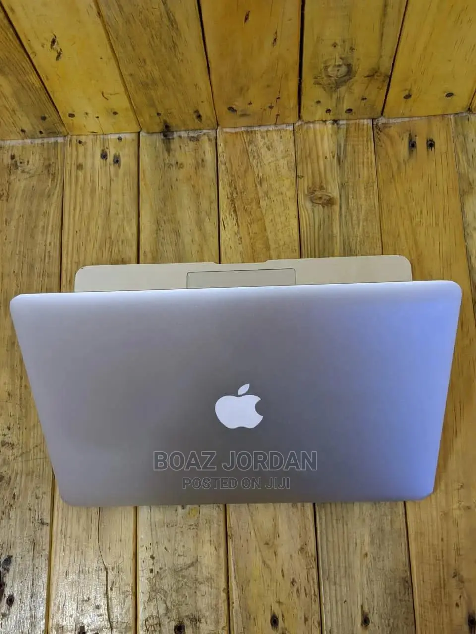 New Laptop Apple MacBook Air 2013 4GB Intel Core I5 SSD 128GB