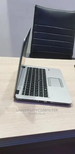 Laptop HP EliteBook 820 G3 8GB Intel Core I5 HDD+SSD 500GB