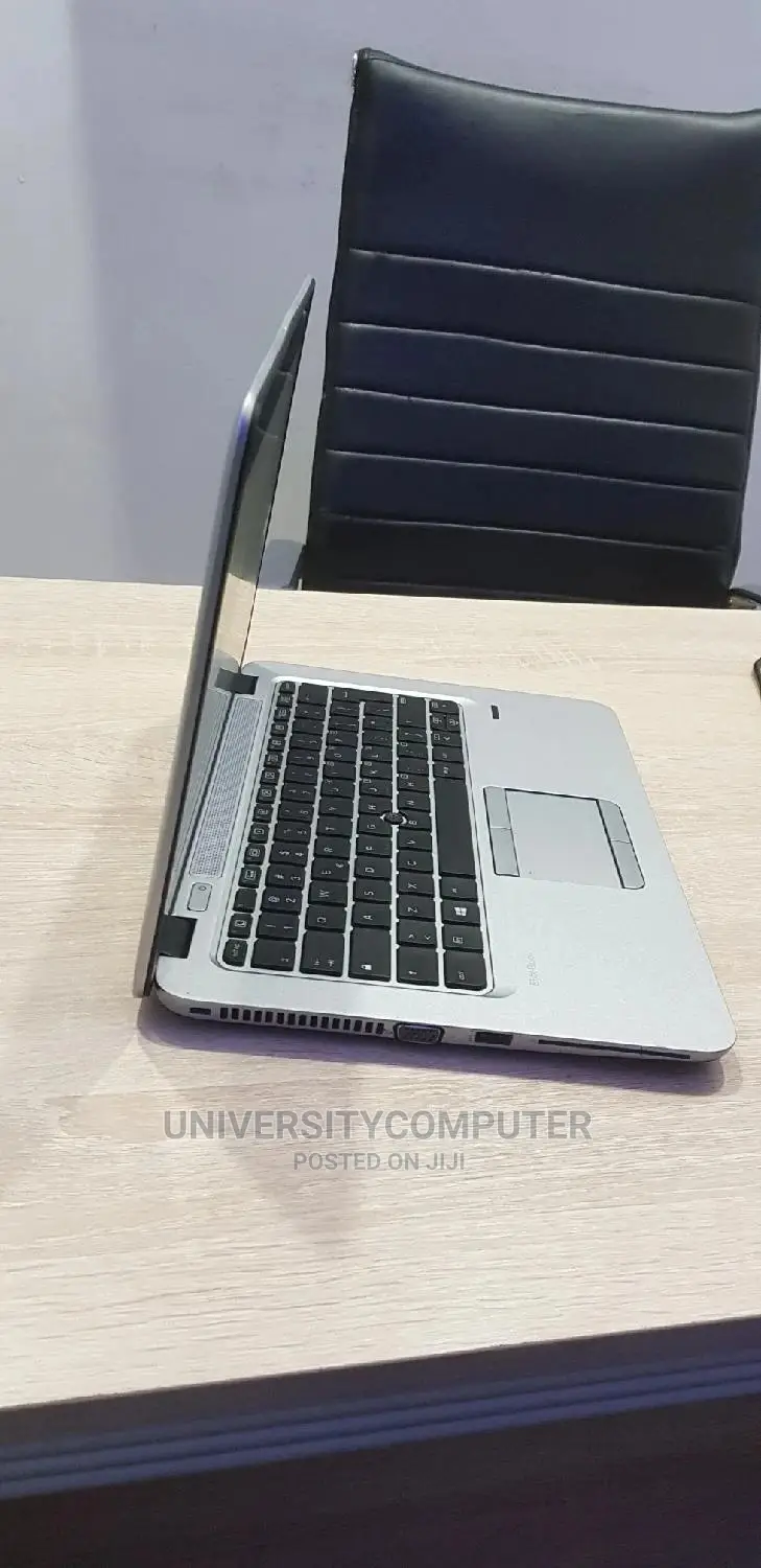 Laptop HP EliteBook 820 G3 8GB Intel Core I5 HDD+SSD 500GB