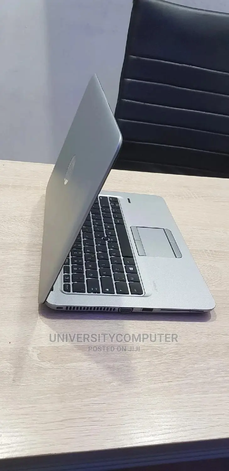 Laptop HP EliteBook 820 G3 8GB Intel Core I5 HDD+SSD 500GB