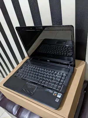 Laptop HP Compaq Presario CQ56 4GB Intel Core 2 Duo HDD 320GB