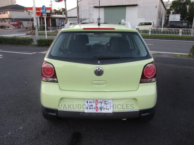 Volkswagen Polo 2008 Green