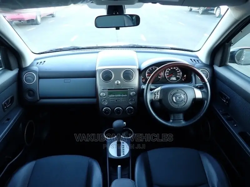 Mazda Verisa 2005 Brown