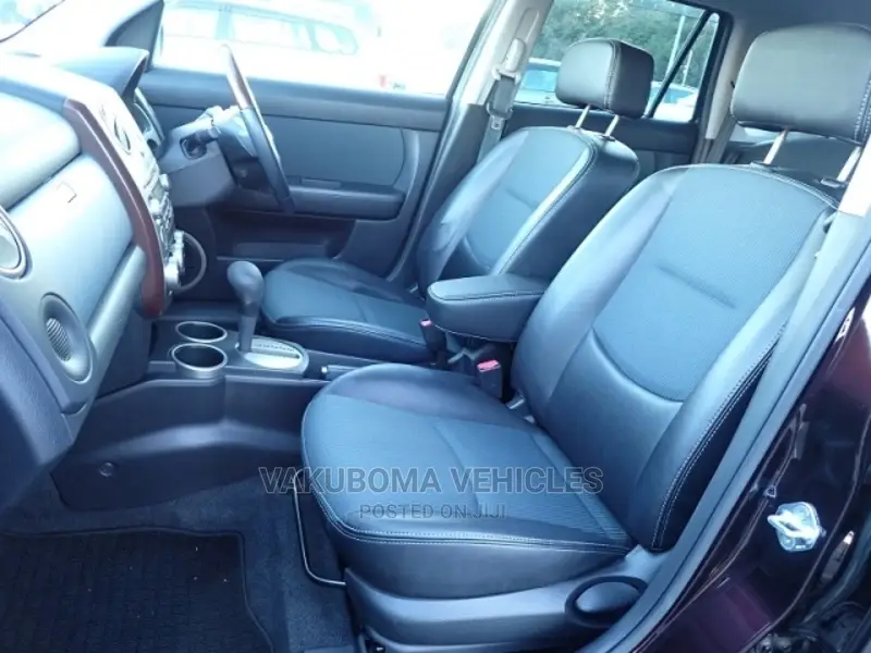 Mazda Verisa 2005 Brown