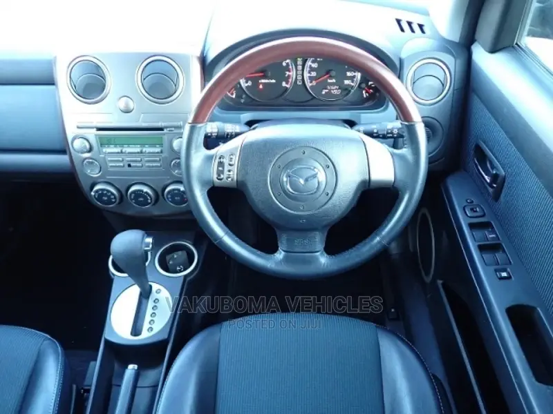Mazda Verisa 2005 Brown