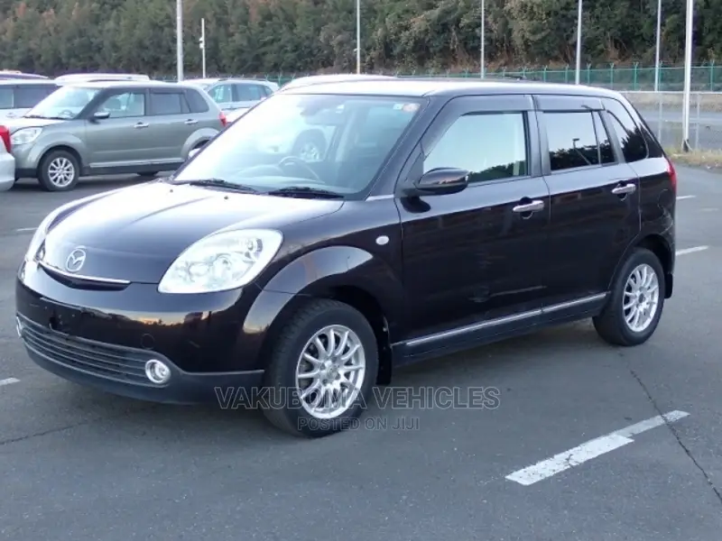 Mazda Verisa 2005 Brown