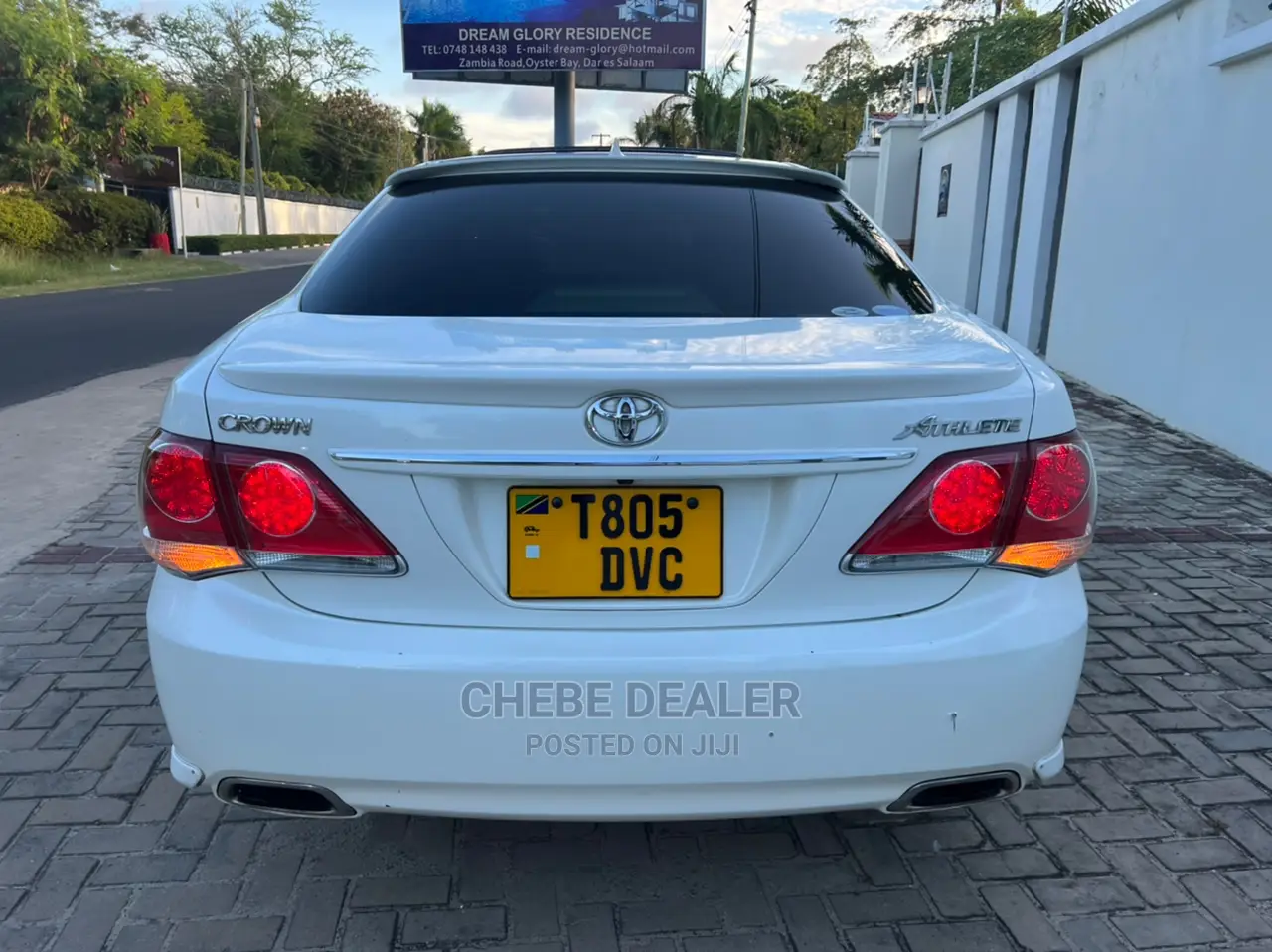 Toyota Crown 2011 White