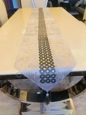 Table Runner Length Size: 210cm