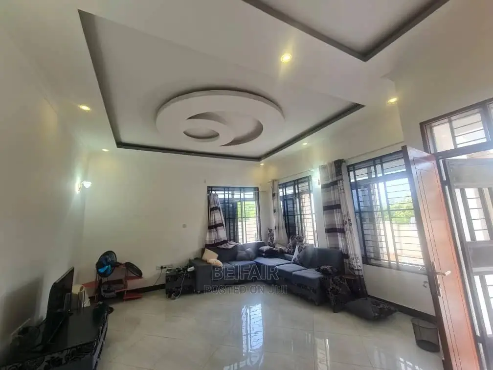 4bdrm House in Goba for Sale