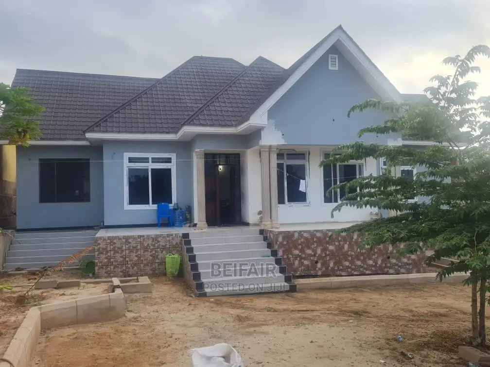 4bdrm House in Goba for Sale