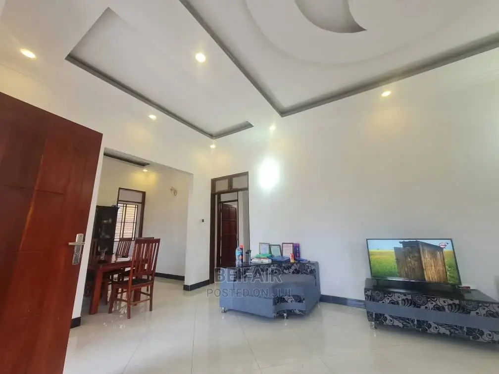 4bdrm House in Goba for Sale