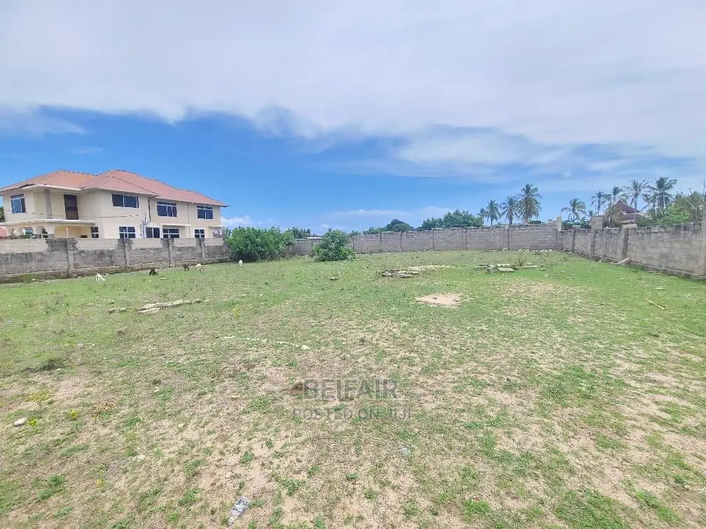Kiwanja Kizuri Kinauzwa Ununio Beach