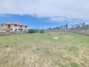 Kiwanja Kizuri Kinauzwa Ununio Beach