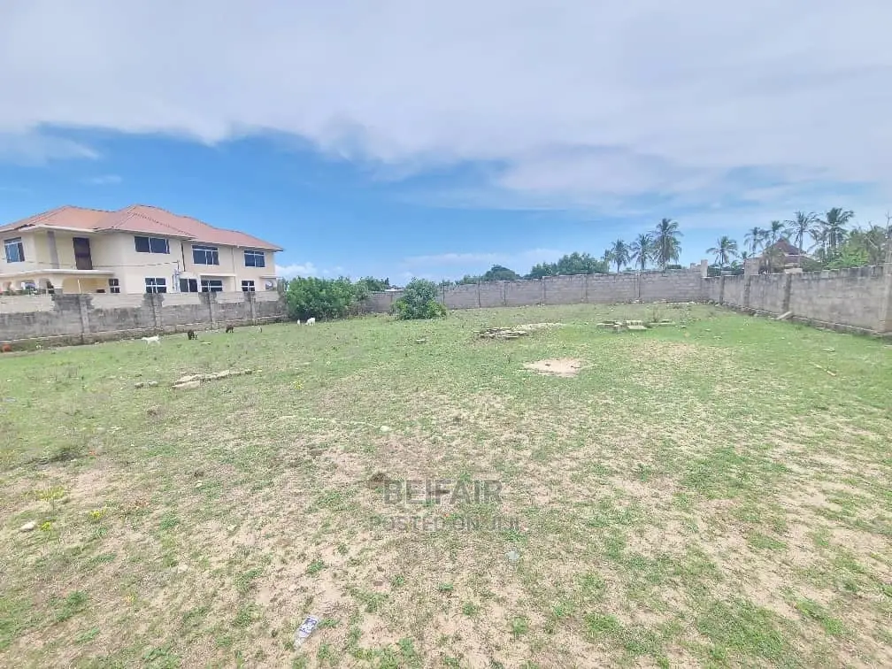 Kiwanja Kizuri Kinauzwa Ununio Beach