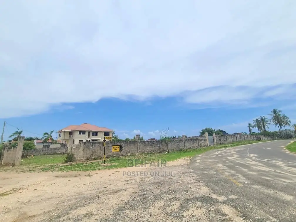 Kiwanja Kizuri Kinauzwa Ununio Beach