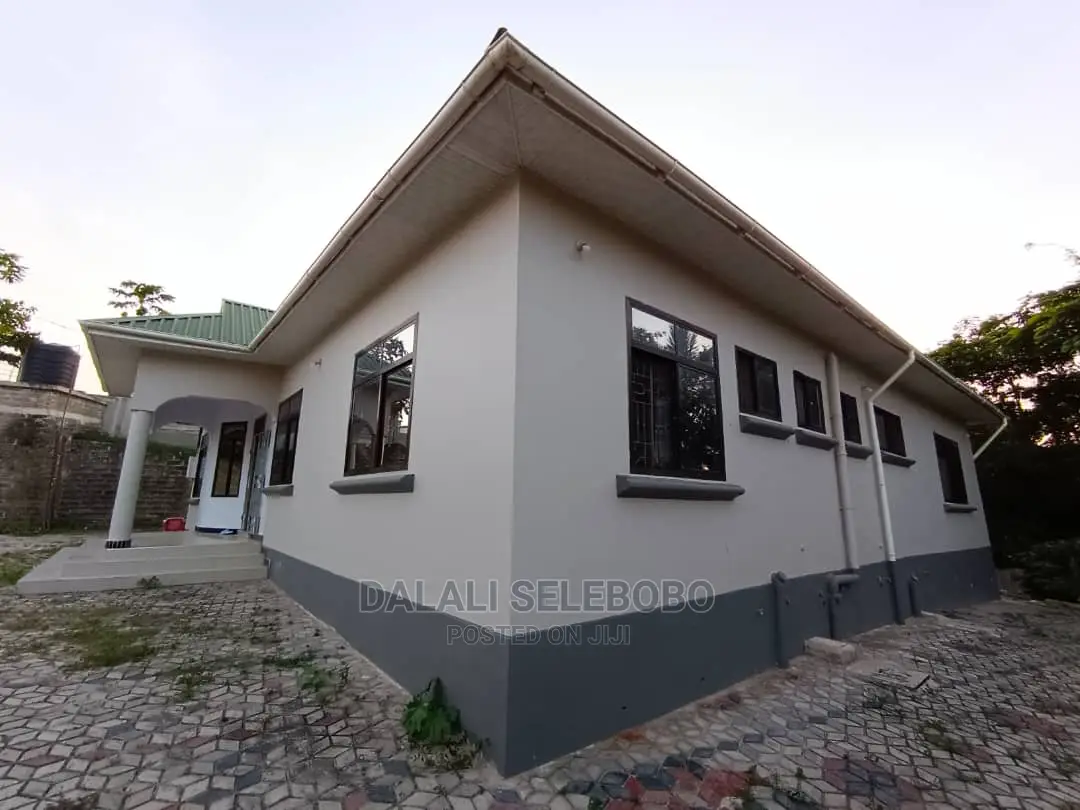 3bdrm Farm House in Kimara Stop Over, Kinondoni for Rent
