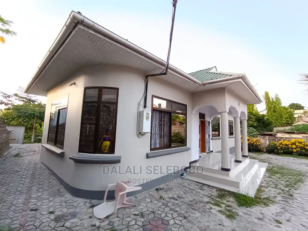 3bdrm Farm House in Kimara Stop Over, Kinondoni for Rent