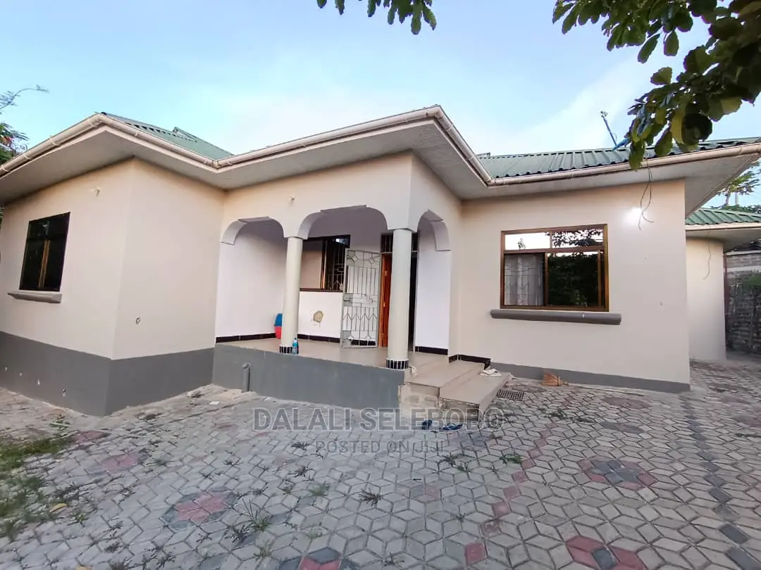 3bdrm Farm House in Kimara Stop Over, Kinondoni for Rent