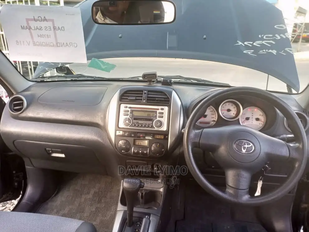 Toyota RAV4 1.8 2005 Black