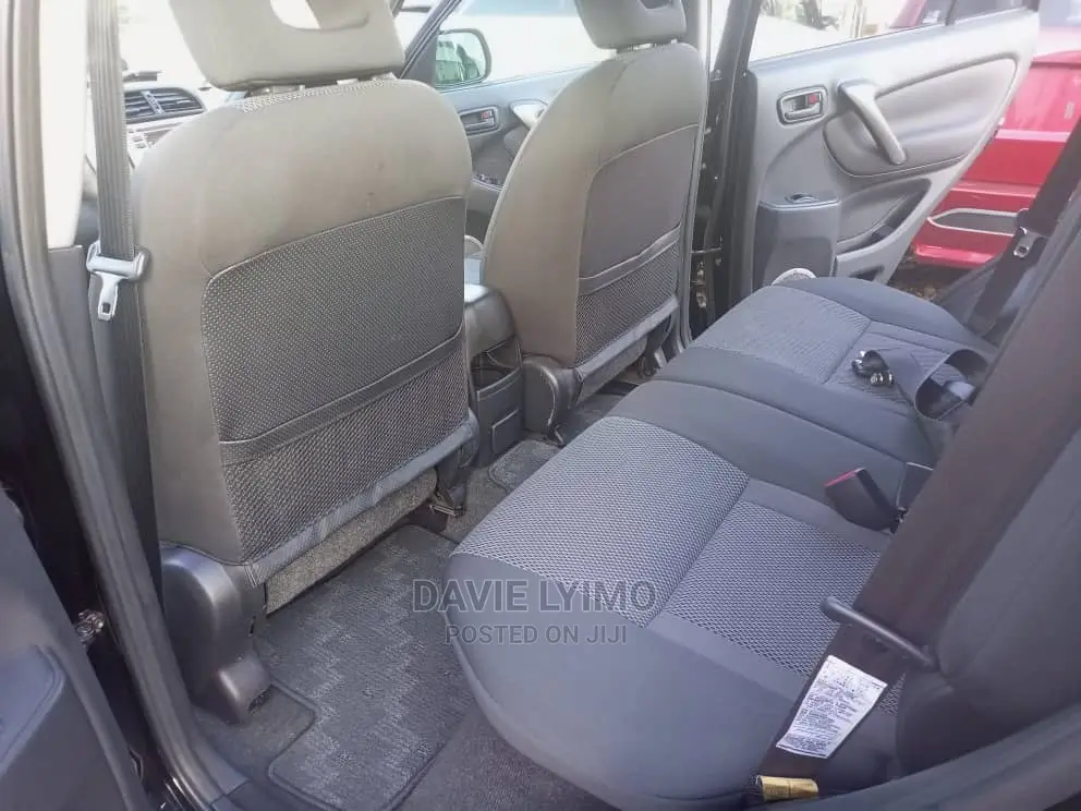 Toyota RAV4 1.8 2005 Black