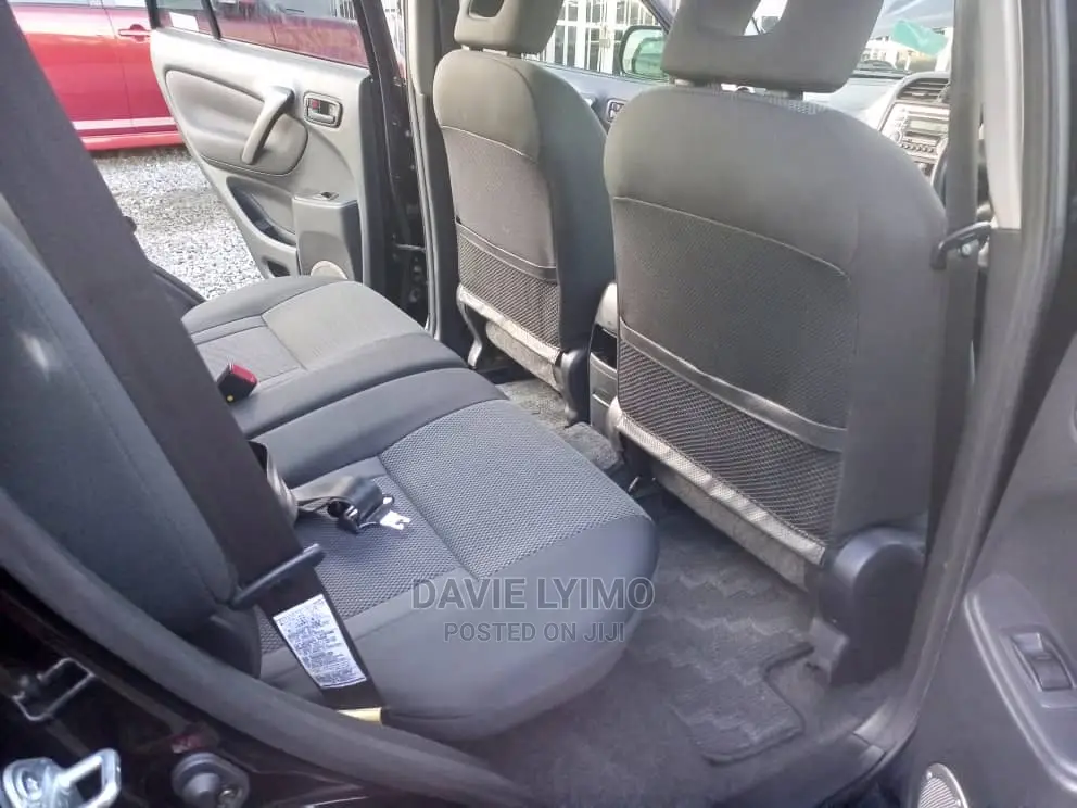 Toyota RAV4 1.8 2005 Black