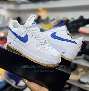 Nike Air Force 1