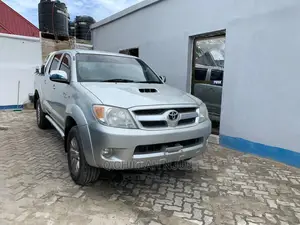 Toyota Hilux 2007 Silver
