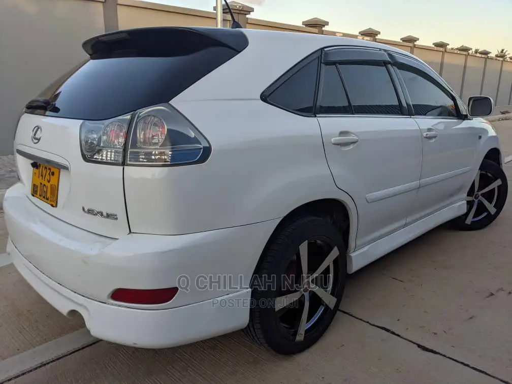 Toyota Harrier 2005 White