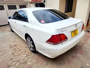 Toyota Crown 2004 White