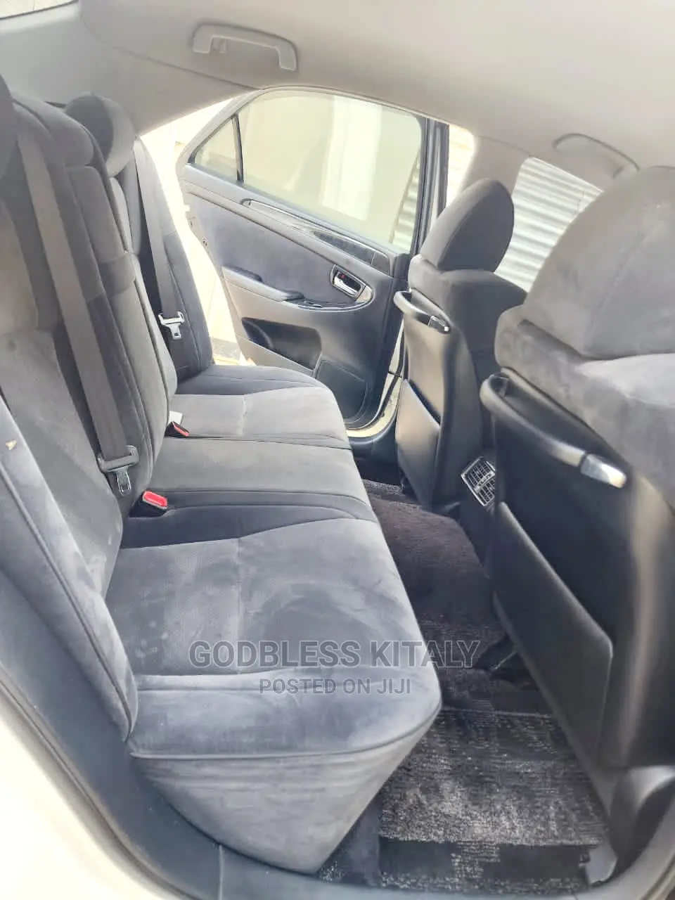 Toyota Crown 2004 White