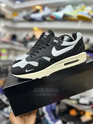 Airmax Black White