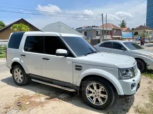 Land Rover Discovery 2012 White