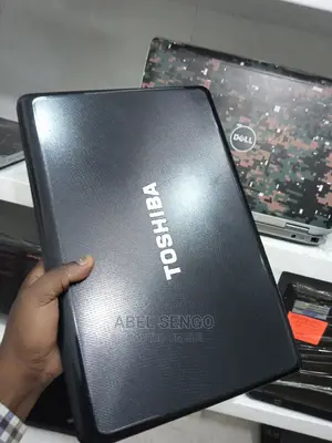 Laptop Toshiba Satellite C655D 4GB Intel Core I5 HDD 500GB