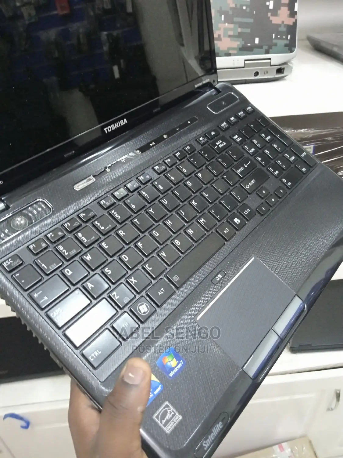 Laptop Toshiba Satellite C655D 4GB Intel Core I5 HDD 500GB