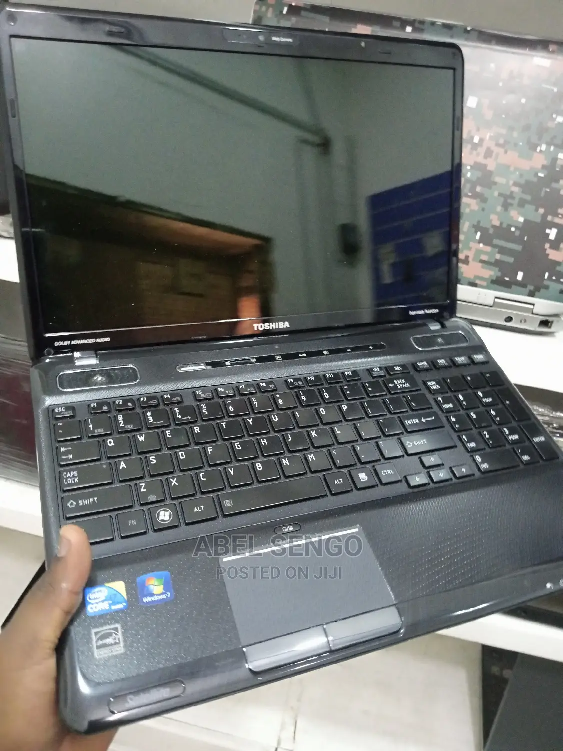 Laptop Toshiba Satellite C655D 4GB Intel Core I5 HDD 500GB