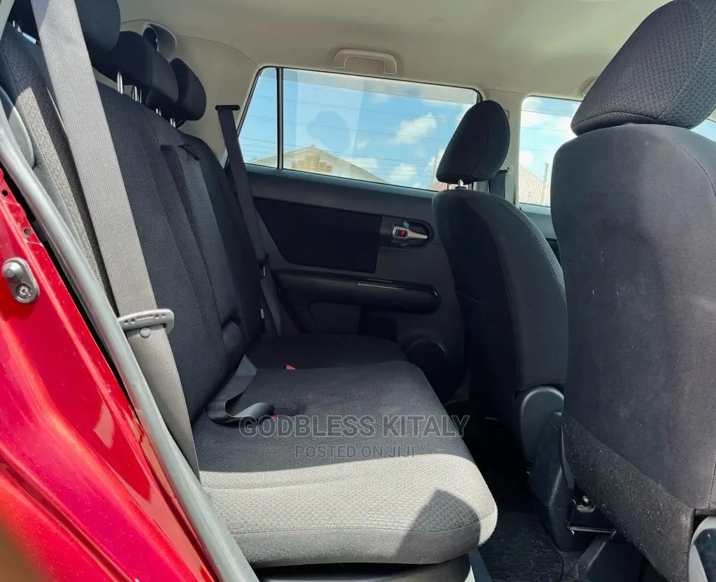 Toyota Corolla Rumion 2008 Red