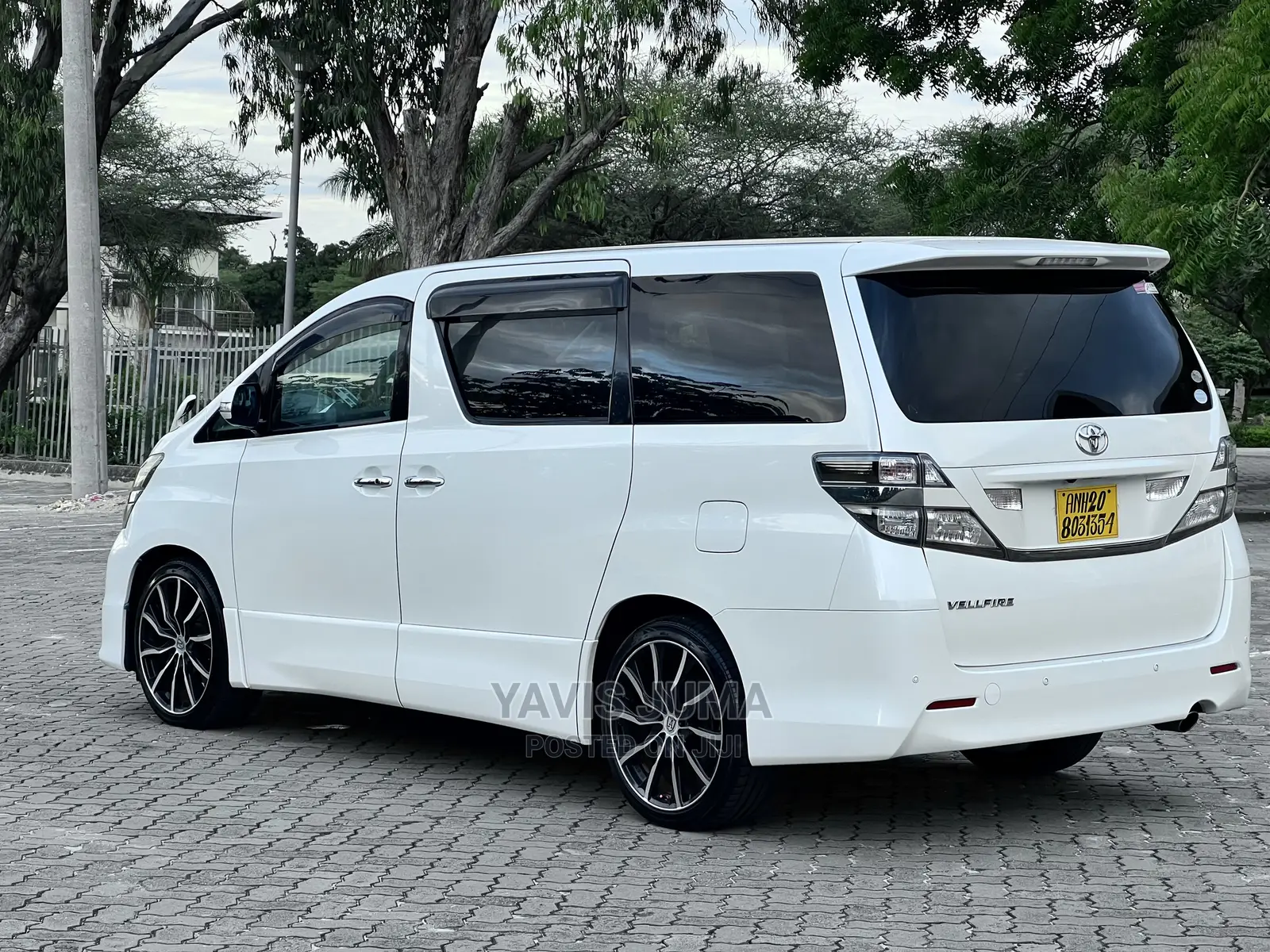 Toyota Vellfire 2008 White