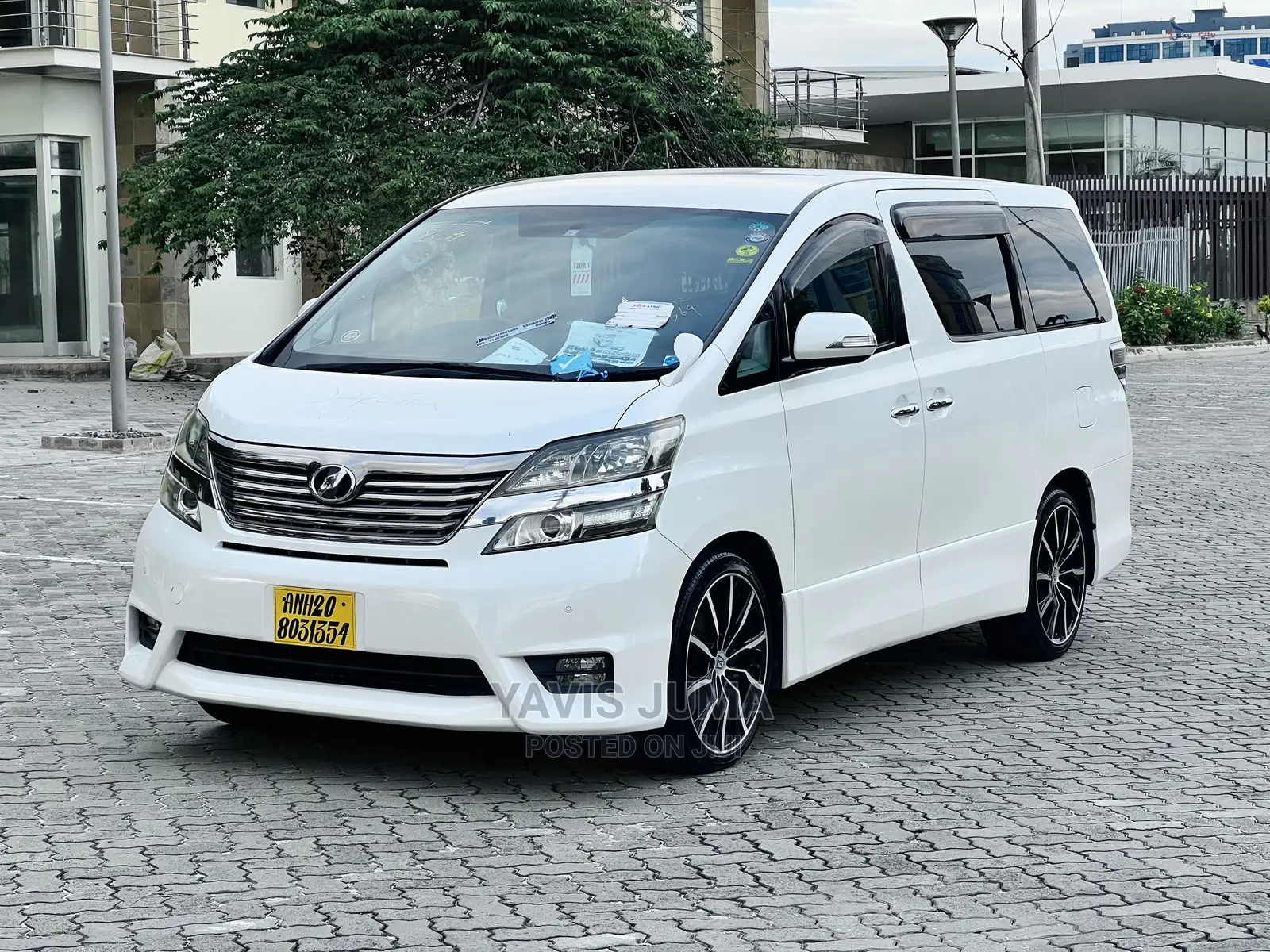 Toyota Vellfire 2008 White