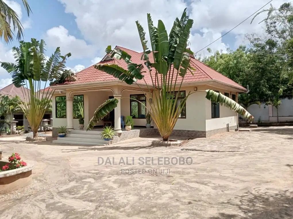 3bdrm House in Goba Kulangwa for Sale
