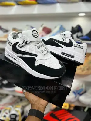 *Nike Travis Scott* *Airmax