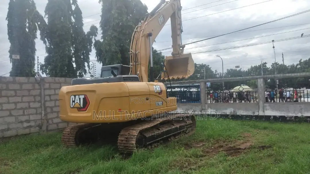 Bland New Caterpillar 323D3
