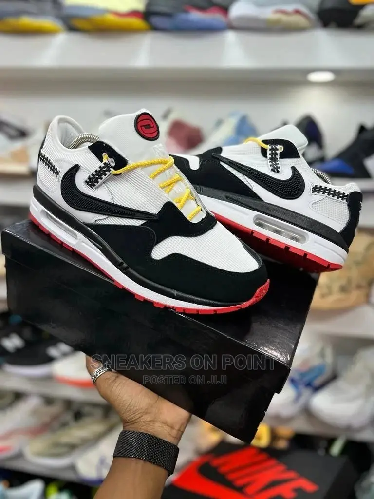 *Nike Travis Scott* *Airmax* *Size 40,41,42,43,44,45* *