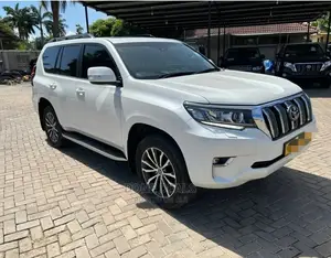 Toyota Land Cruiser 2022 White